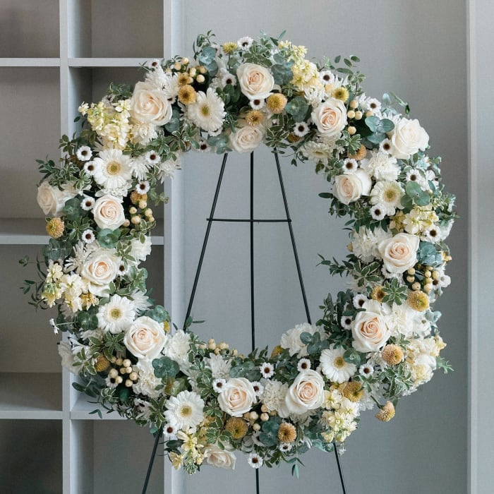 SERENE REFLECTIONS STANDING WREATH