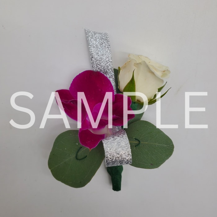 Jonathan Alder's Standard Boutonniere