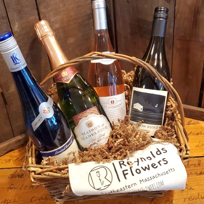 White Wine Lover's Delight (4 bottle gift basket)