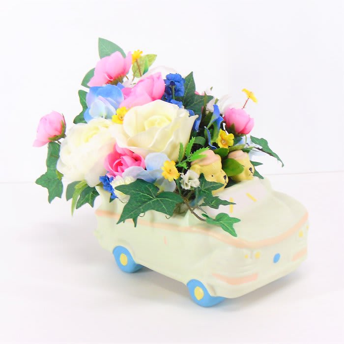 Baby Silk Design in Car