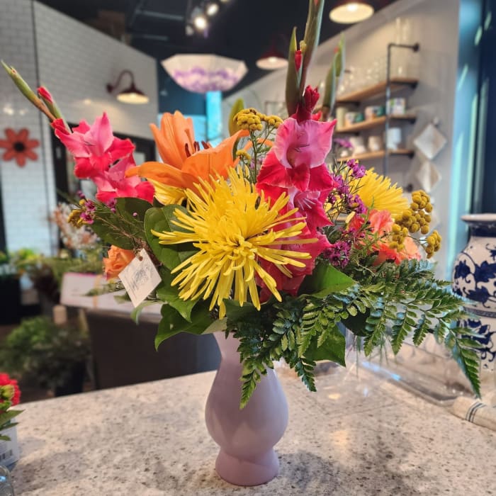 Traditional Style, Bright, Deluxe Arrangement
