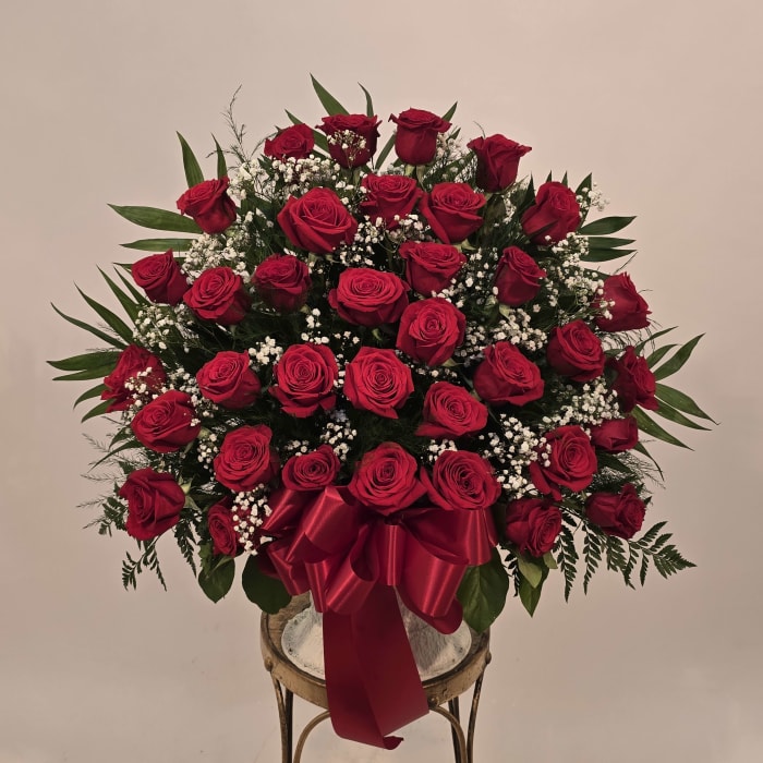 ALL RED ROSES FLOOR BASKET
