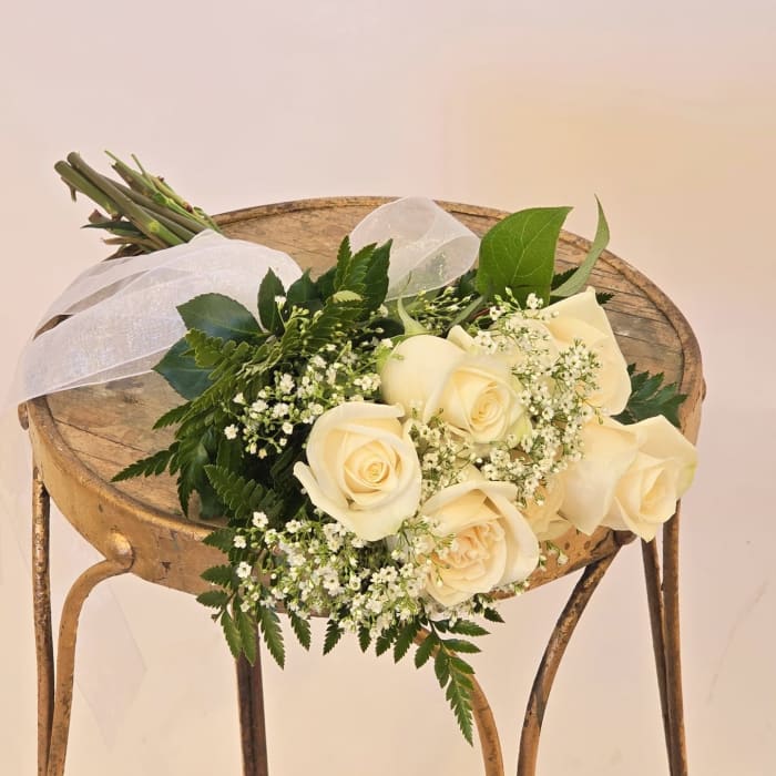 WHITE ROSES HAND-TIED BOUQUET