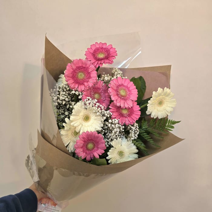 GERBERA GLITTER WRAPPED BOUQUET