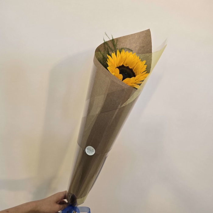 SINGLE SUNFLOWER WRAPPED BOUQUET