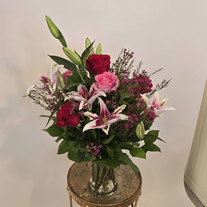 MAGICAL ROSES AND LILIES