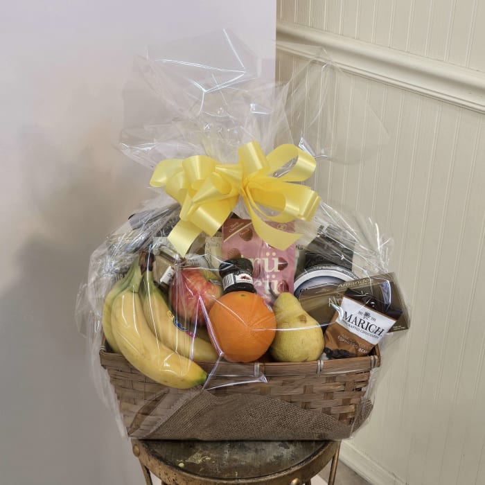 FRUIT AND GOURMET BASKET