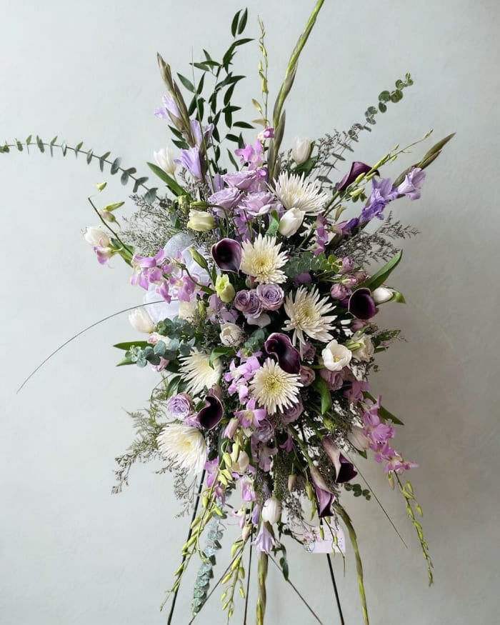 Loving Prayers Standing Spray