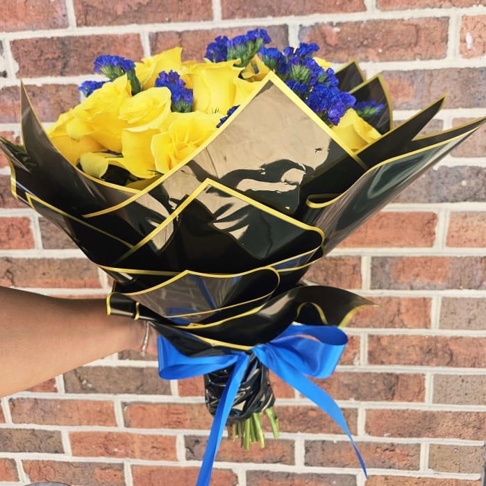 Wrapped One Dozen Yellow Roses Bouquet