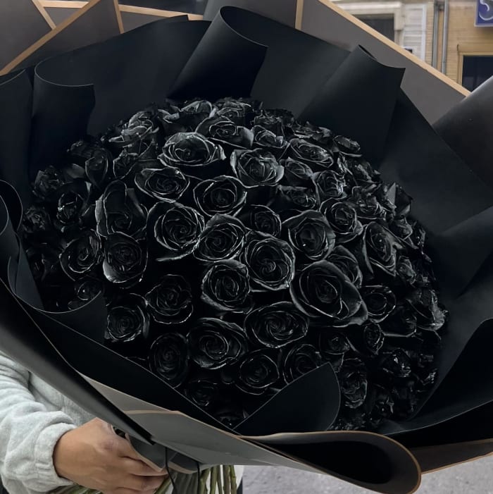 Black Roses Bouquet