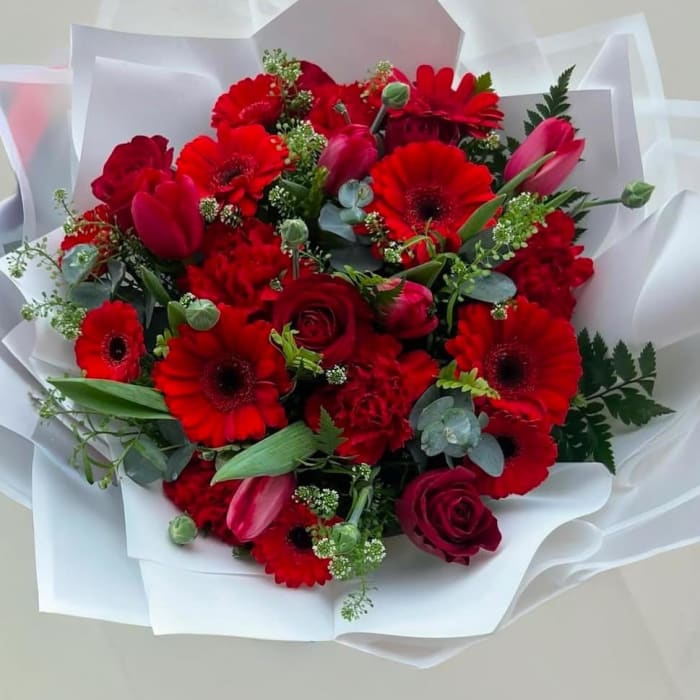 Love Bouquet Red