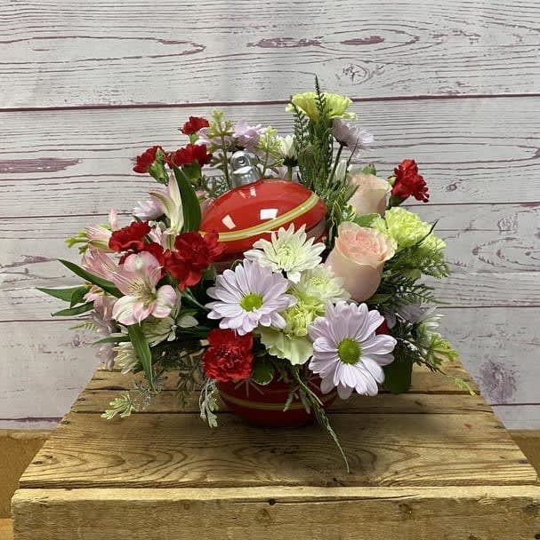 Yuletide Ornament Arrangement