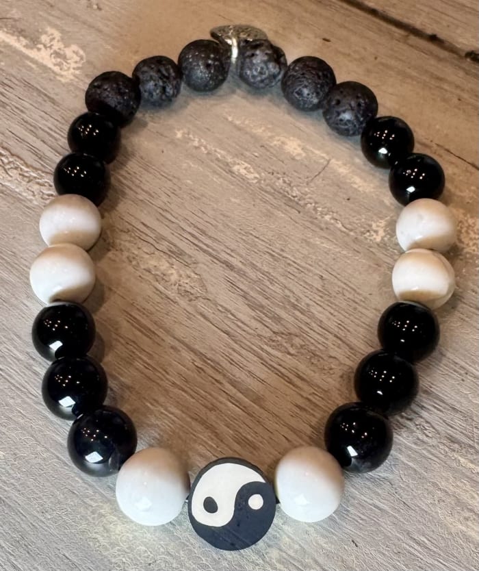 Yin/Yang Howlite and Onyx Bracelet