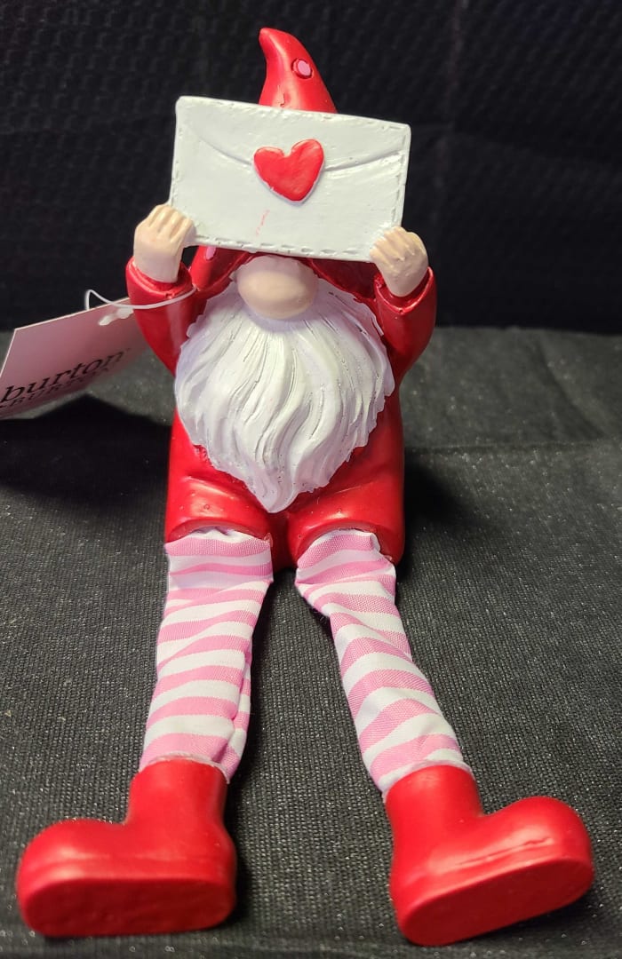 Valentines Knome Shelf Sitter