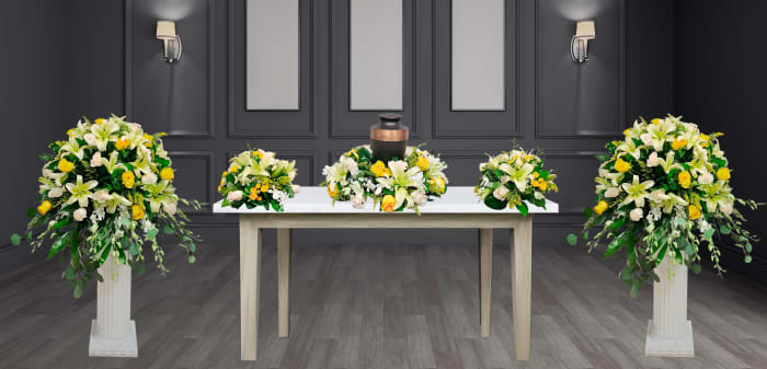 SAU-18 Set de urna rosas, lirios y orquídeas