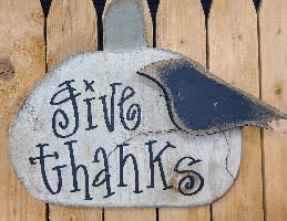 Give Thanks Shelf Sitter