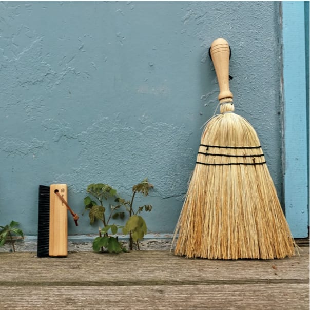 Rice straw hand brush