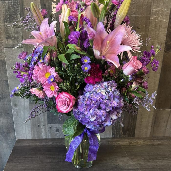 Royal Dusting Arrangement