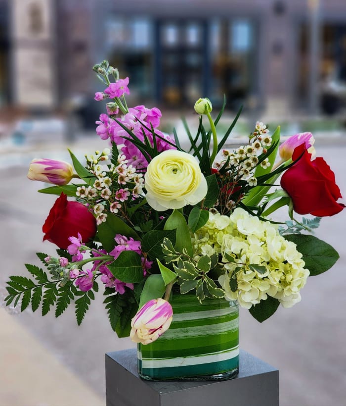 Valentine Designer's Choice Lavish Arrangement