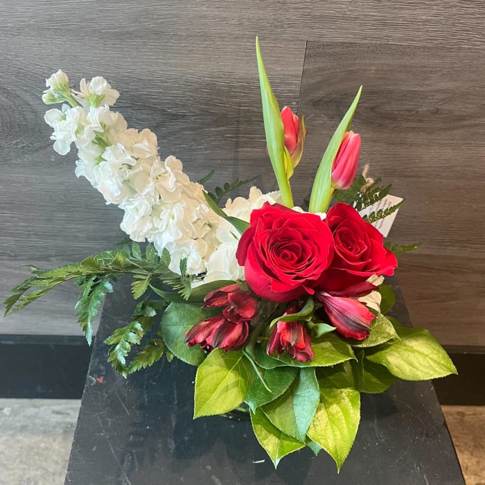 Valentine Colors Petite Signature Arrangement