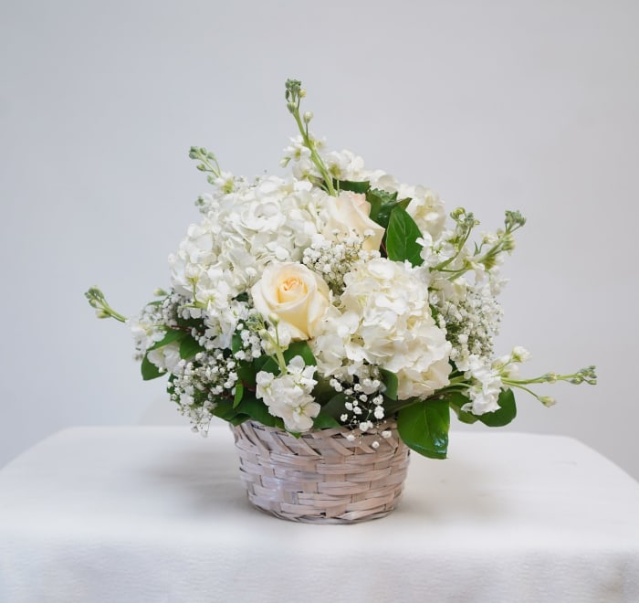 AF-6 Arreglo de rosas, hortensias, stocks y montecasino