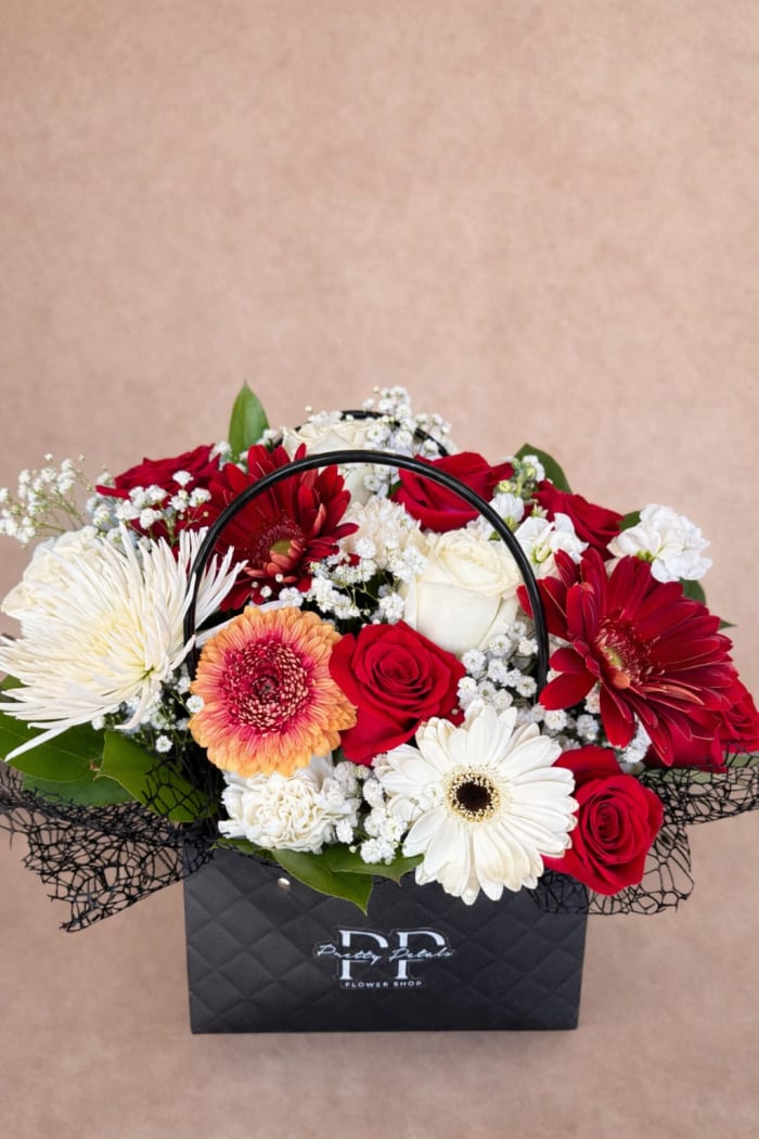 RED AND WHITE IN PURSE