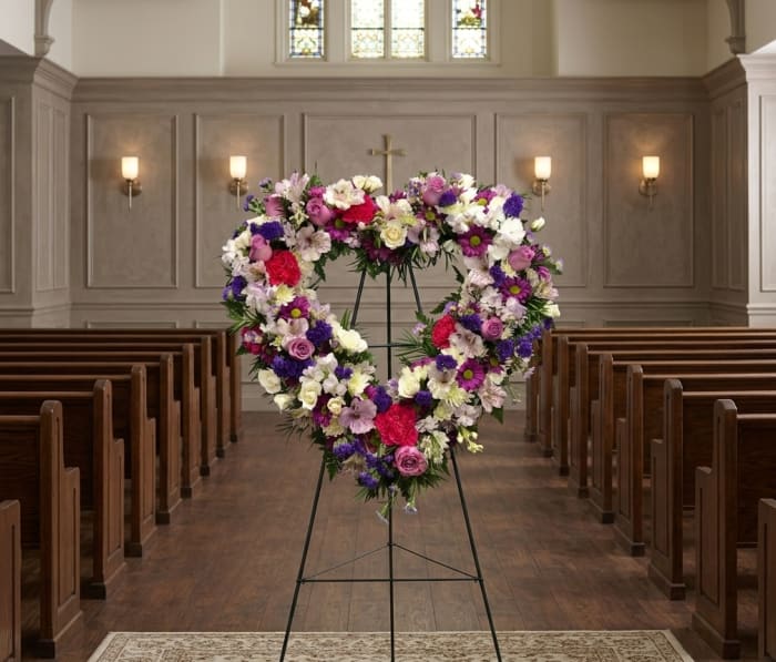 Open Heart Easel Spray