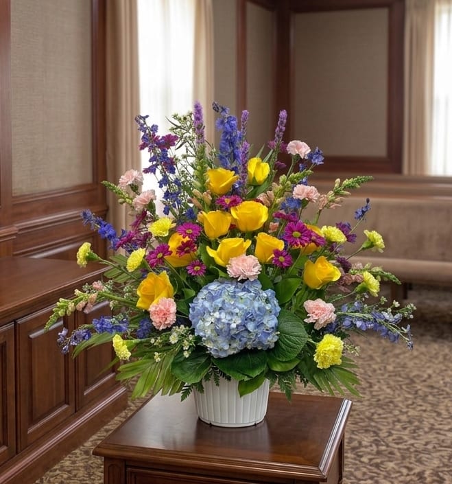 Heartfelt Memories Traditional Arrangement