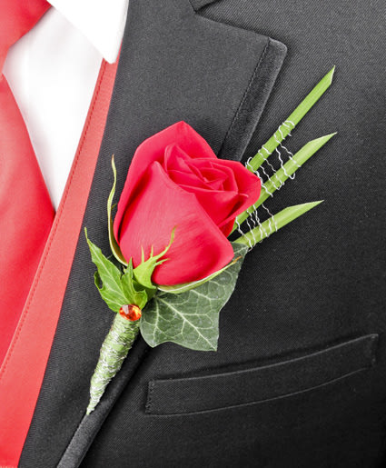 ROMANTIC RED ROSE
PROM BOUTONNIERE