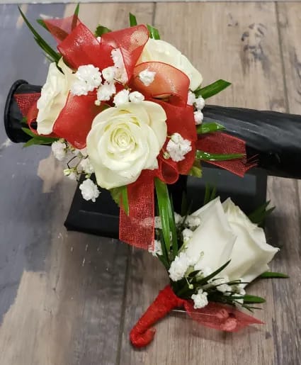 WHT. ROSE CRSG./BOUT COMBO