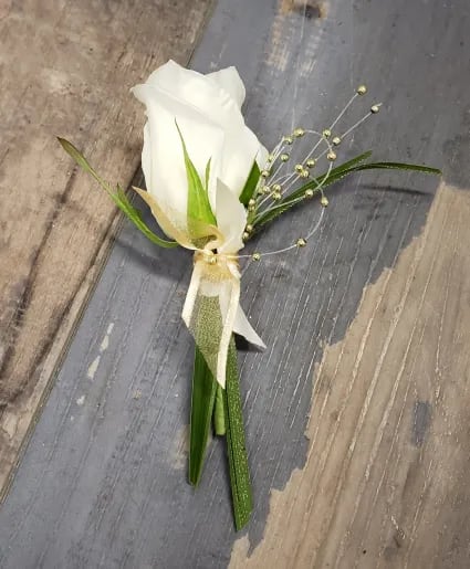 WHITE ROSE WITH GOLD BEADING