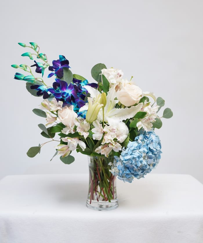 AF-29 Arreglo de orquideas, hortensia, alstroemerias, rosas y lirios