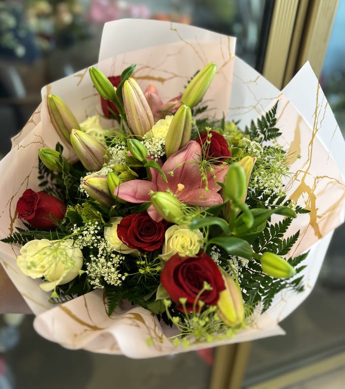 Romantic Anniversary Lily & Rose Bouquet