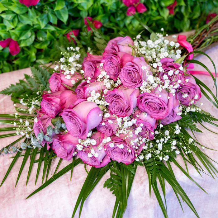 Wrapped Roses Bouquet - Presentation Style w/ Babies Breath