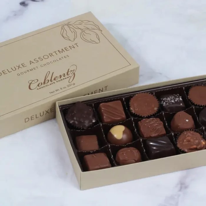Deluxe Assortment Gift Box 8 oz