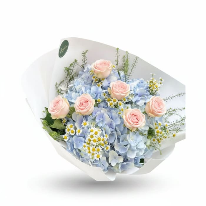 Hydrangeas & Roses Bouquet (No Vase)