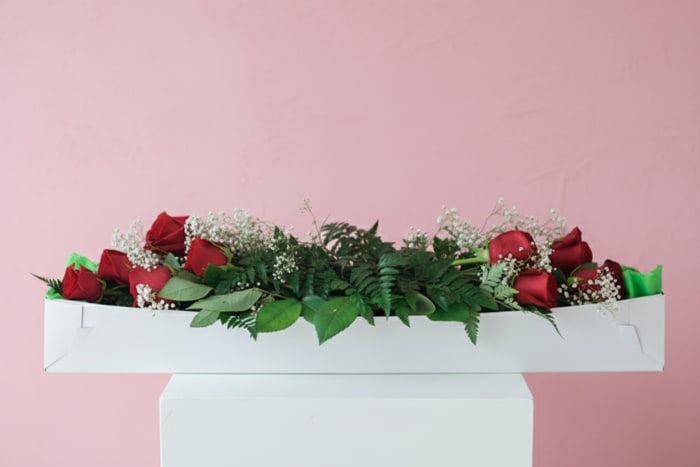 Boxed Dozen Roses