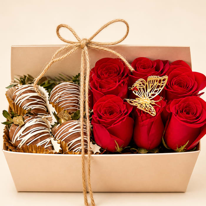 Chocolates Strawberries with Roses in a Box