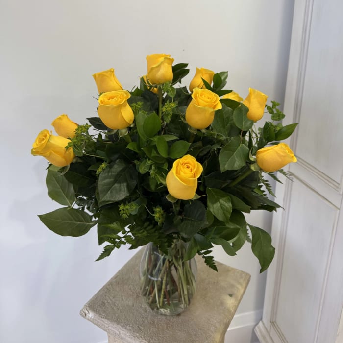 Dozen Yellow Roses Arranged