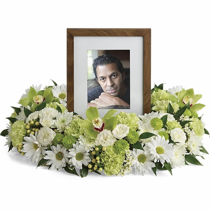 T255-1 Memoriall - carns, mums, cymbids, greens