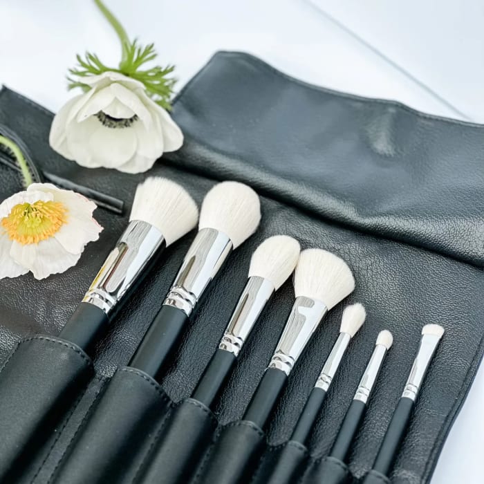 7 - Piece Make Up Brush Roll