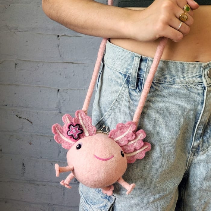 Critter Clutch AXOLOTL