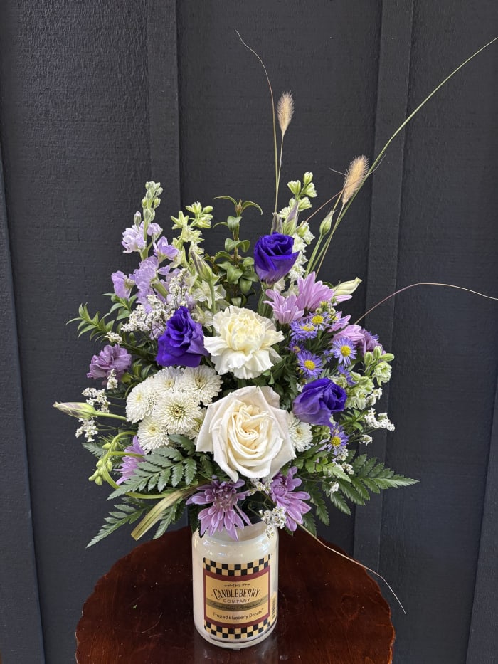 Frosted Blueberry Candle Bouquet