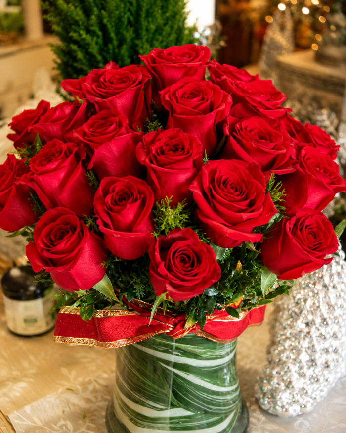 Classically Abundant 24 Rose Bouquet