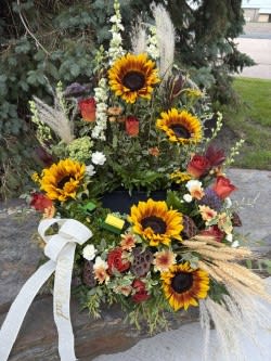 Custom Designers Choice Urn Surround Call for pricing