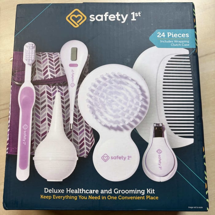 Deluxe healthcare and grooming kit