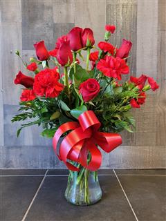 Red Rose & Carnation Bqt
