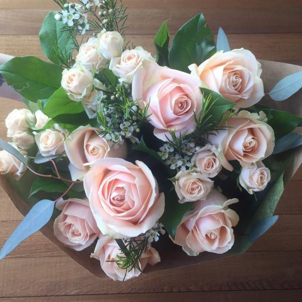 Soft peach Rose bouquet