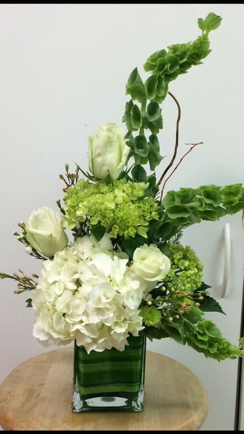 White & Green Modern Cube Flower Bouquet
