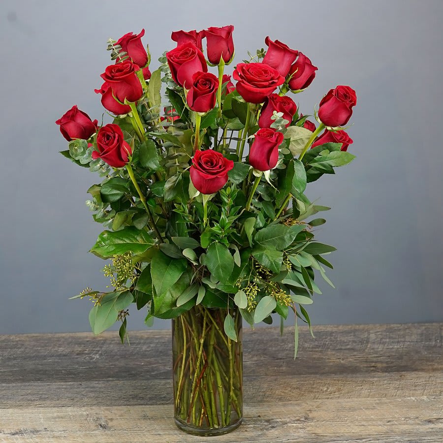 Rathbone's Flowers 2 dozen Roses Flower Bouquet